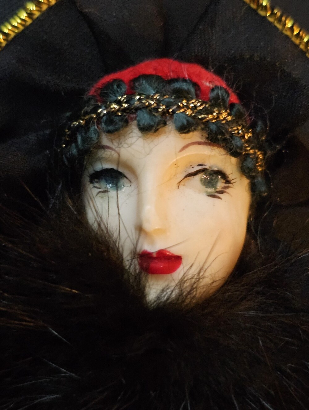Vintage 1980s Art Deco Style Porcelain Lady Face Brooch Pin Fur Collar Gold Trim